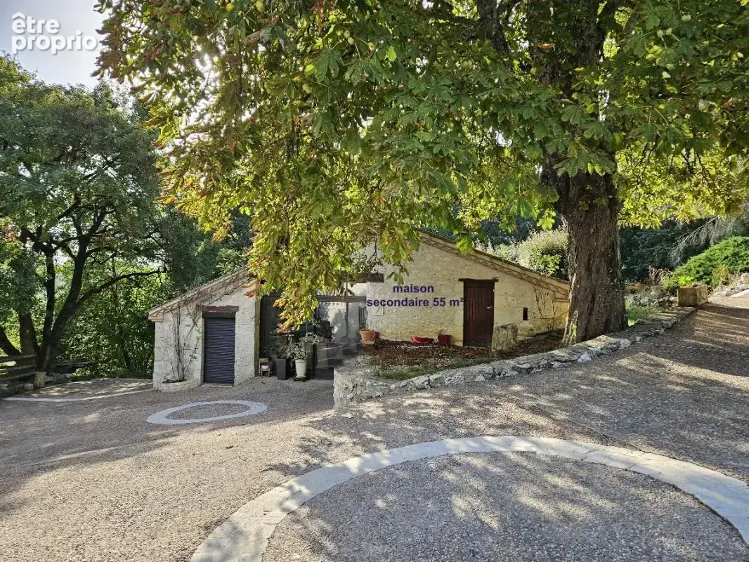 Laroque-Timbaut : Havre de Paix et d'Histoire : Domaine en Pierre du XVIIIe Siècle : Maison de Caractère 310 m² habitables +  dé - photo 14
