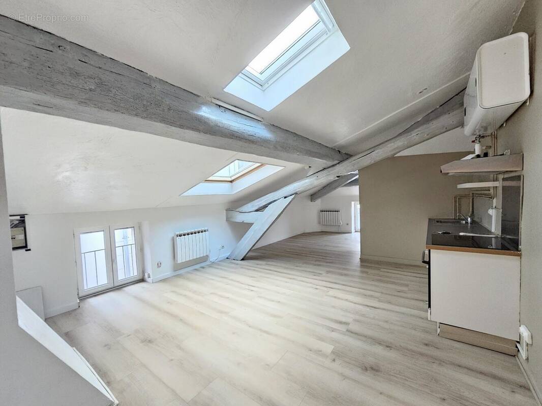 Appartement à SAINT-ETIENNE