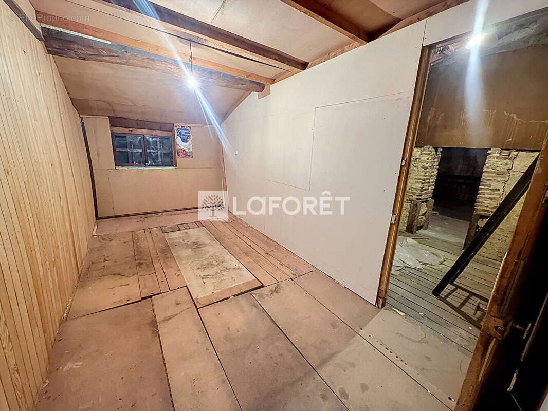 Parking / box Montrevel En Bresse 74 m2 - photo 6