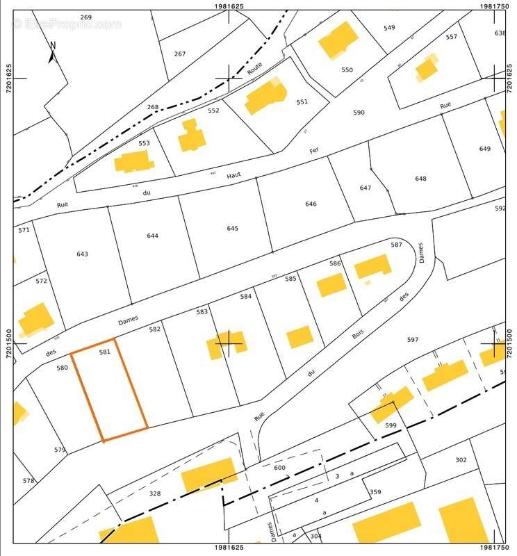 Terrain à SAULXURES-SUR-MOSELOTTE