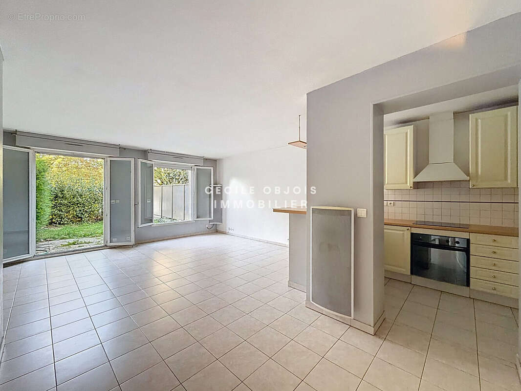 Appartement à LE PERREUX-SUR-MARNE