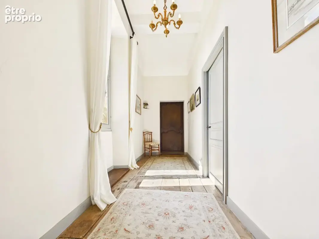 Authentique manoir du XVIIIe siècle offrant des hébergements indépendants pour invités, une piscine et une grange - photo 12
