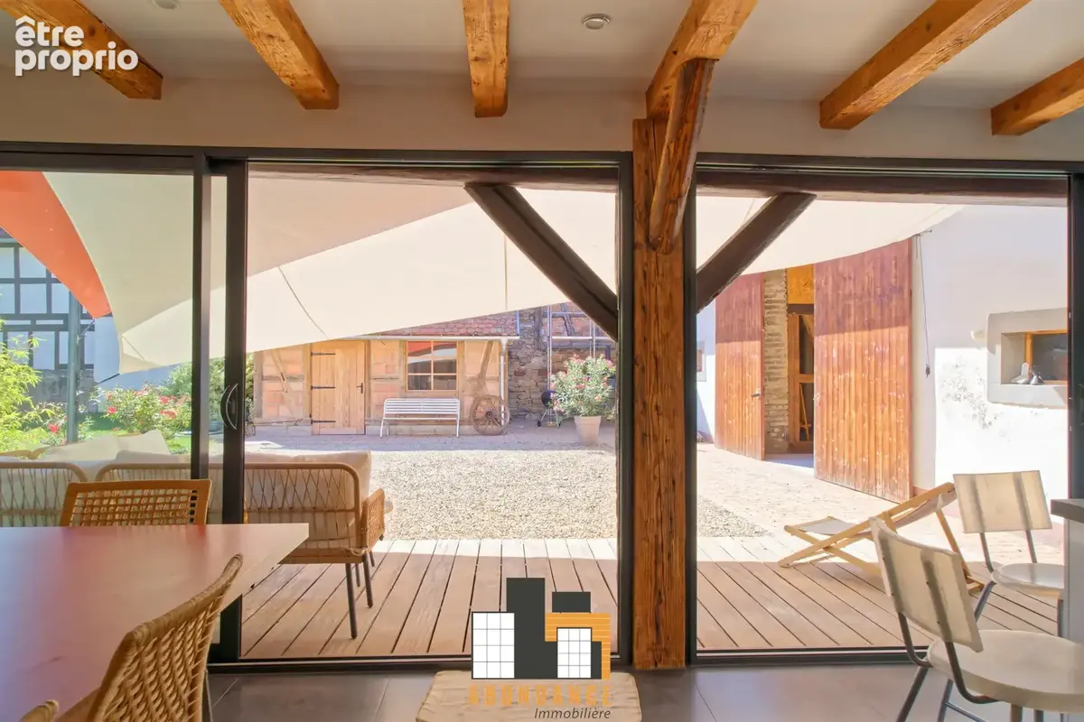 La Wantzenau Village charme et modernité pour cette maison de 256m2 hab sur 7.77a! - photo 2