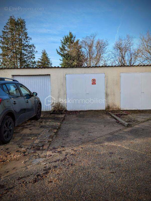 Appartement à SAINT-PIERRE-LES-NEMOURS