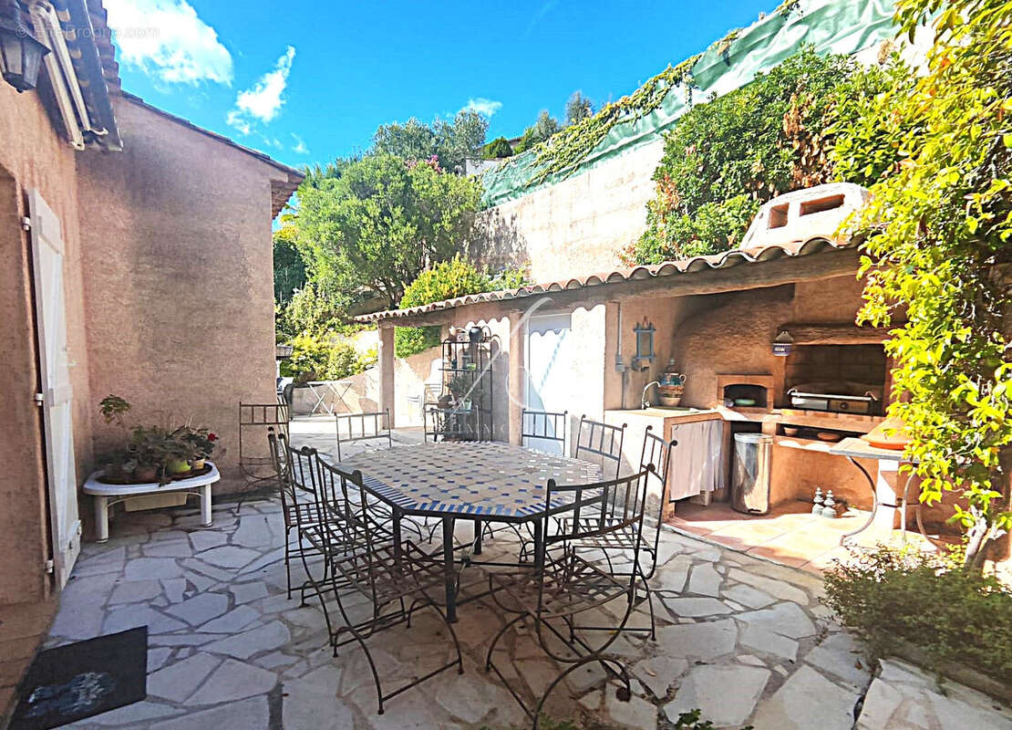 Maison à FREJUS