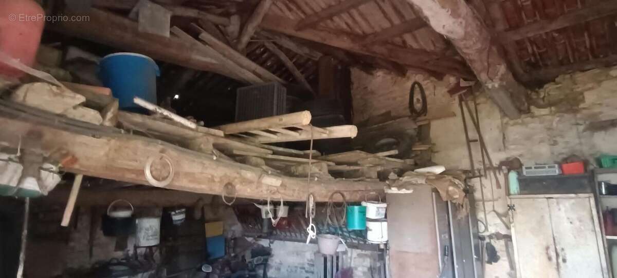 Maison à SAINT-GERMAIN-DE-MARENCENNES