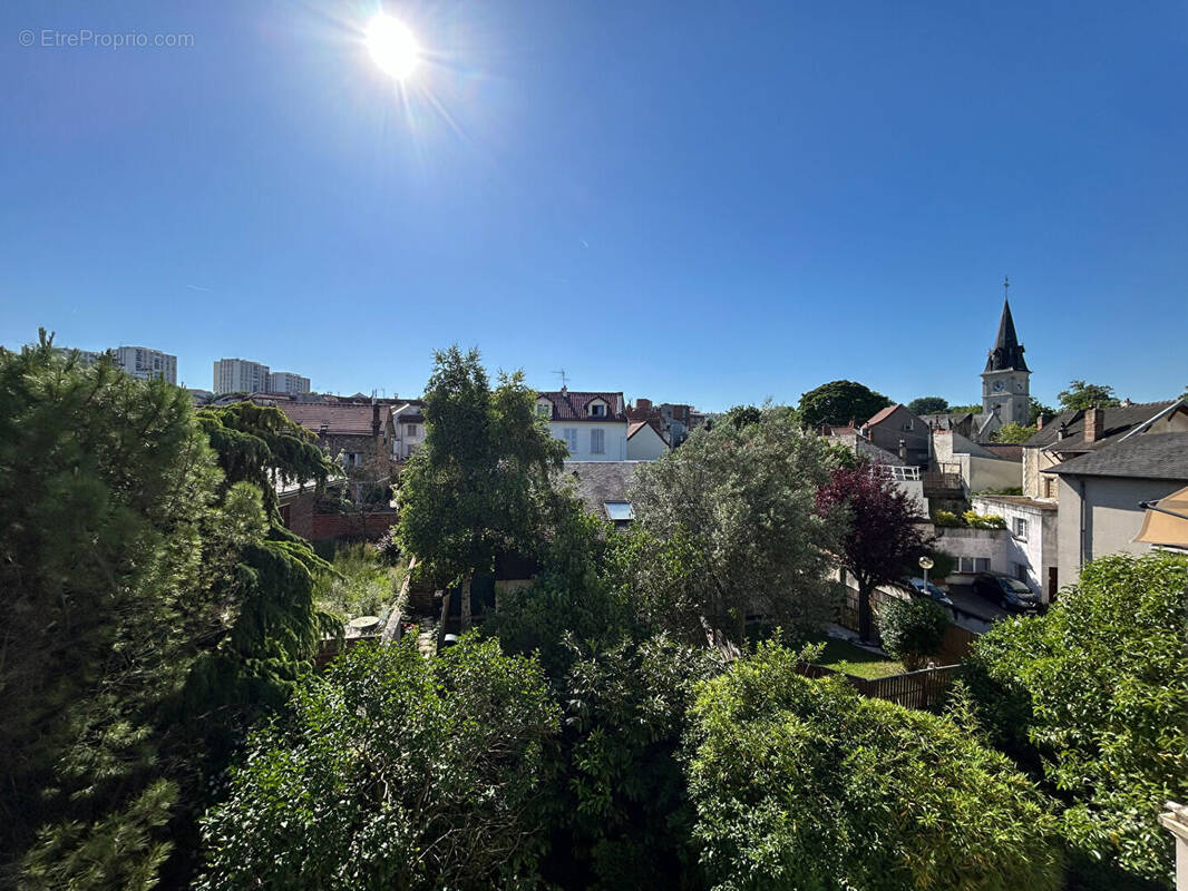 Appartement à L'HAY-LES-ROSES