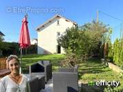 Maison à SAINT-ROMAIN-LE-PUY