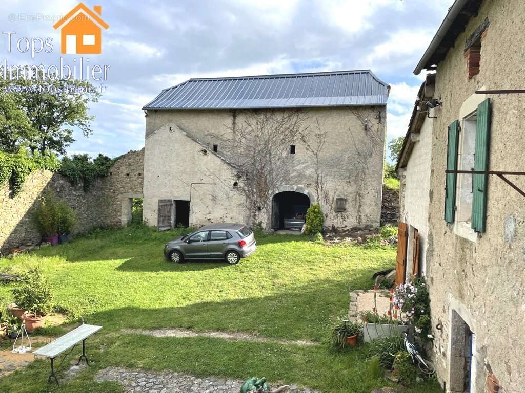 Maison à SAINT-ANDRE-DE-NAJAC