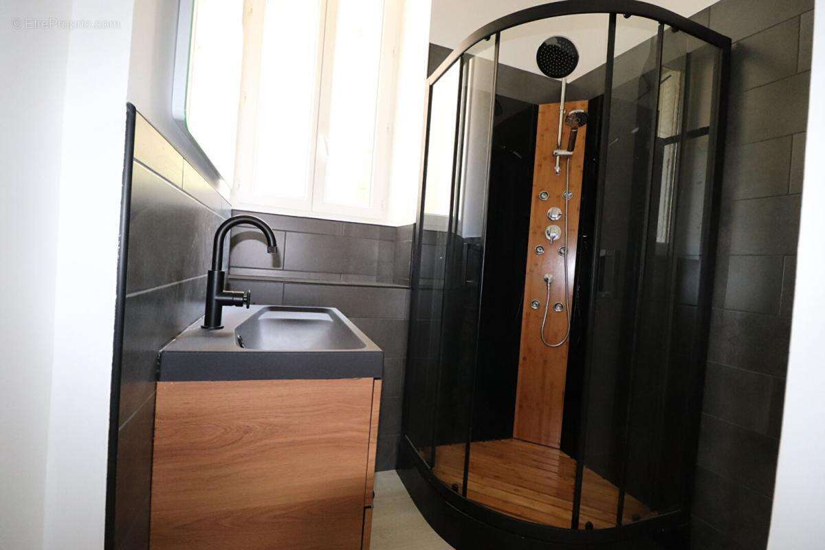 Maison Neris Les Bains 8 pièce(s) 108 m2 - photo 3