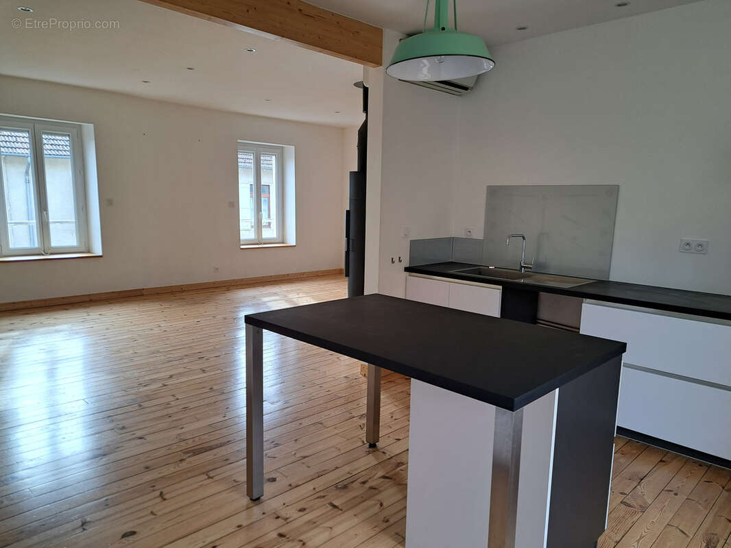 Appartement à LE CHAMBON-SUR-LIGNON