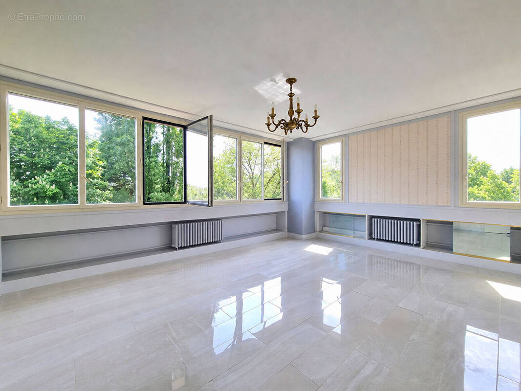 Appartement à FONTENAY-SOUS-BOIS