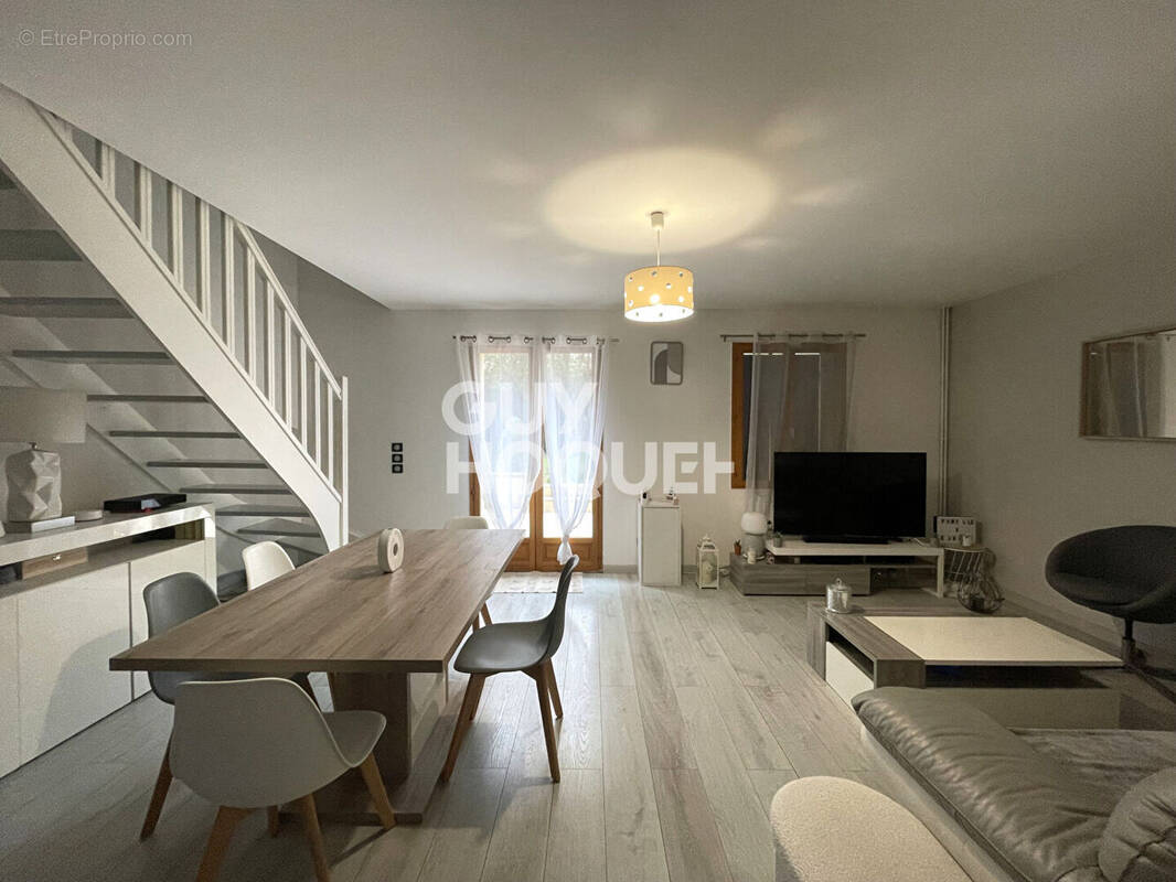 Maison à PONTAULT-COMBAULT