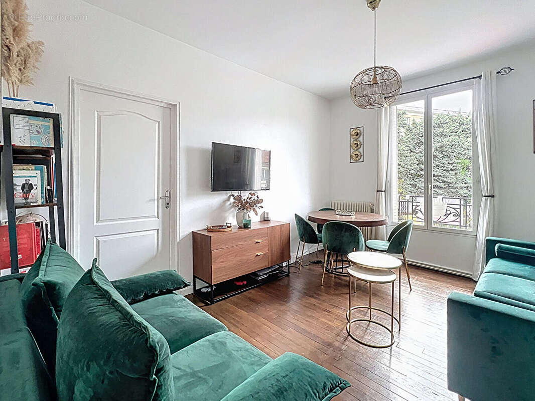 Appartement à SURESNES