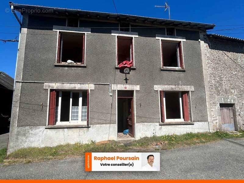 Maison à BERSAC-SUR-RIVALIER