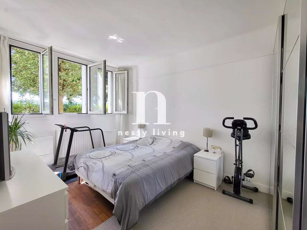 Appartement à SURESNES