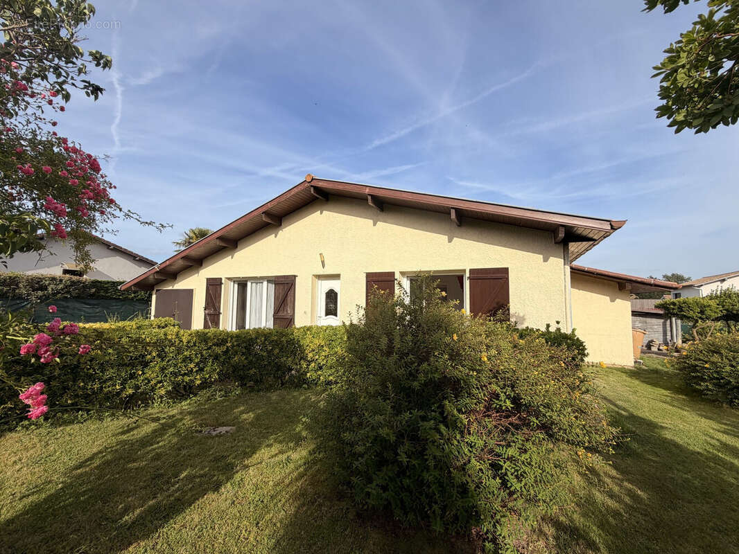 Maison à ANGRESSE