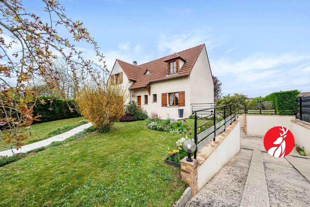 Maison à MILLY-LA-FORET