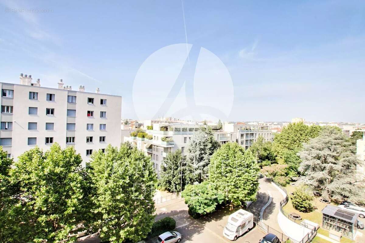 Appartement à LYON-8E