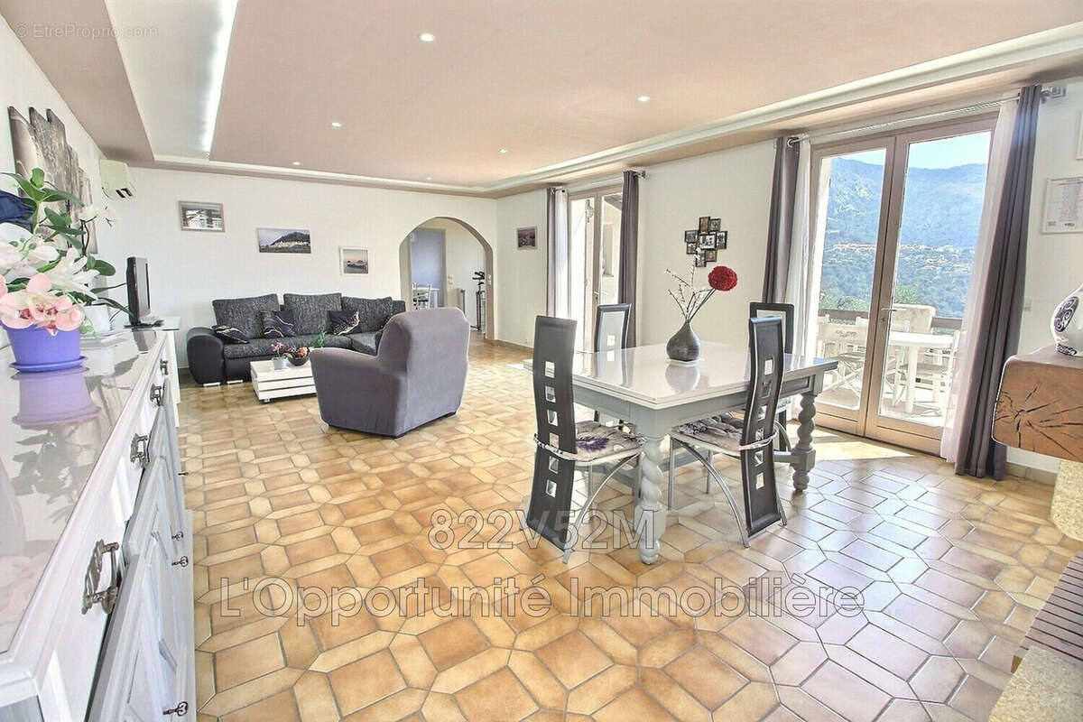 Maison à SAINTE-AGNES