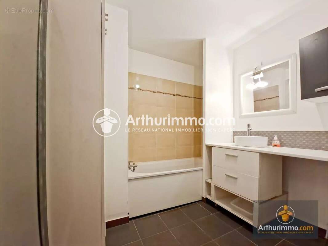 Appartement à SAINT-PIERRE-DU-PERRAY