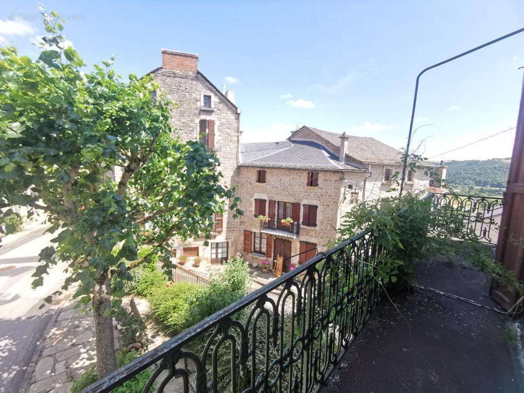 Maison à SEVERAC-LE-CHATEAU