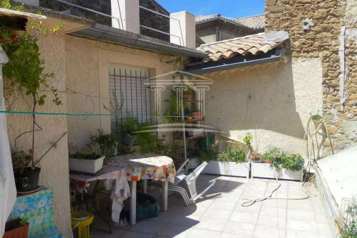 Appartement 238 m² à Sorgues  - photo 2