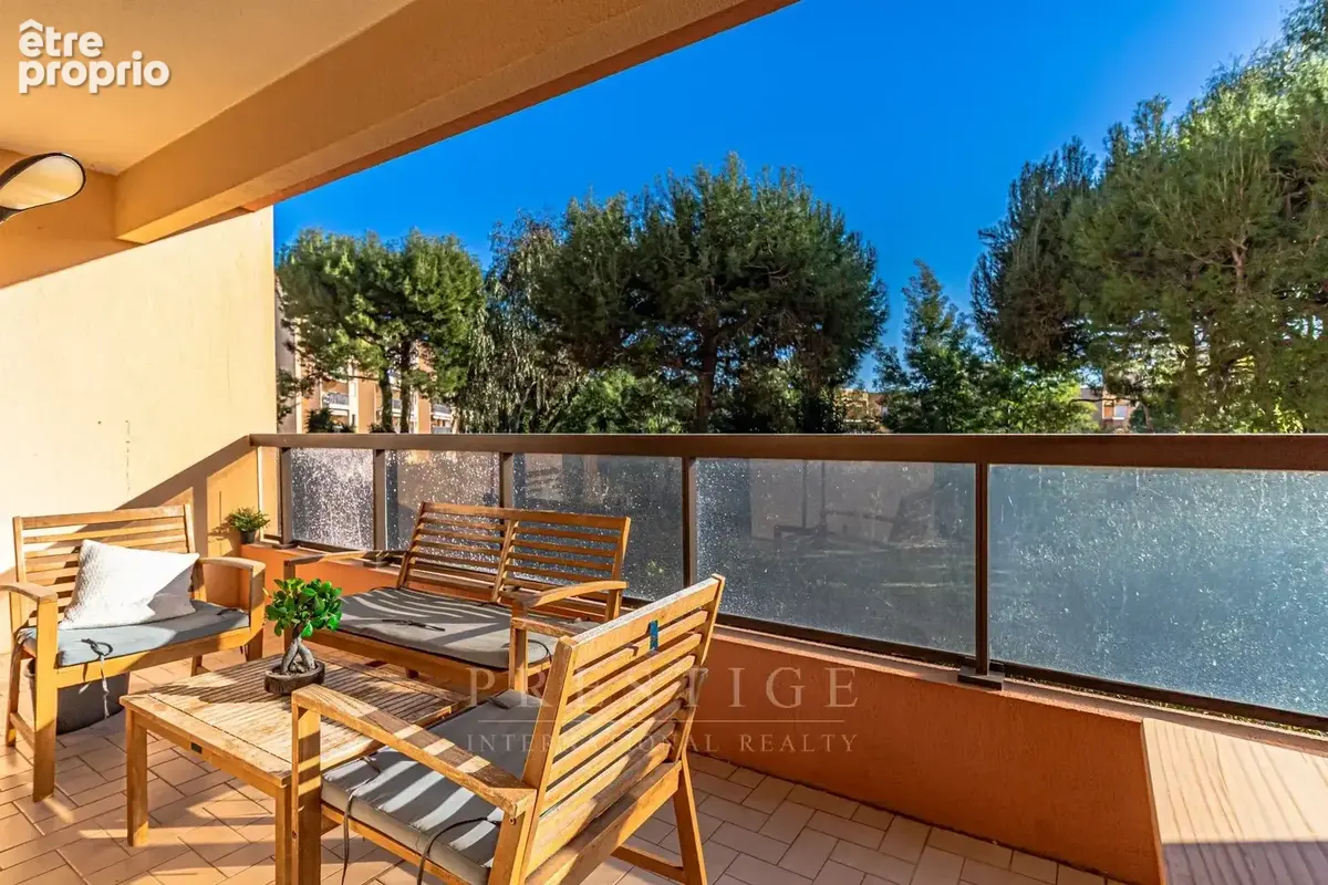 Le golfe juan, 2 pièces  avec terrasse sud, cave, parking - photo 1