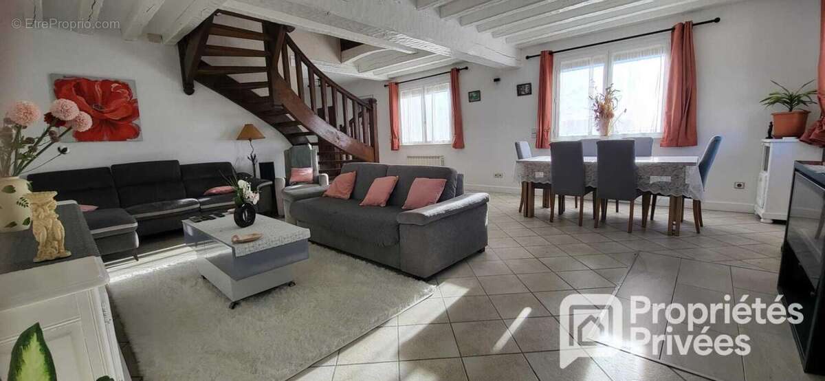 Grande maison traditionnelle et dépendances - photo 2