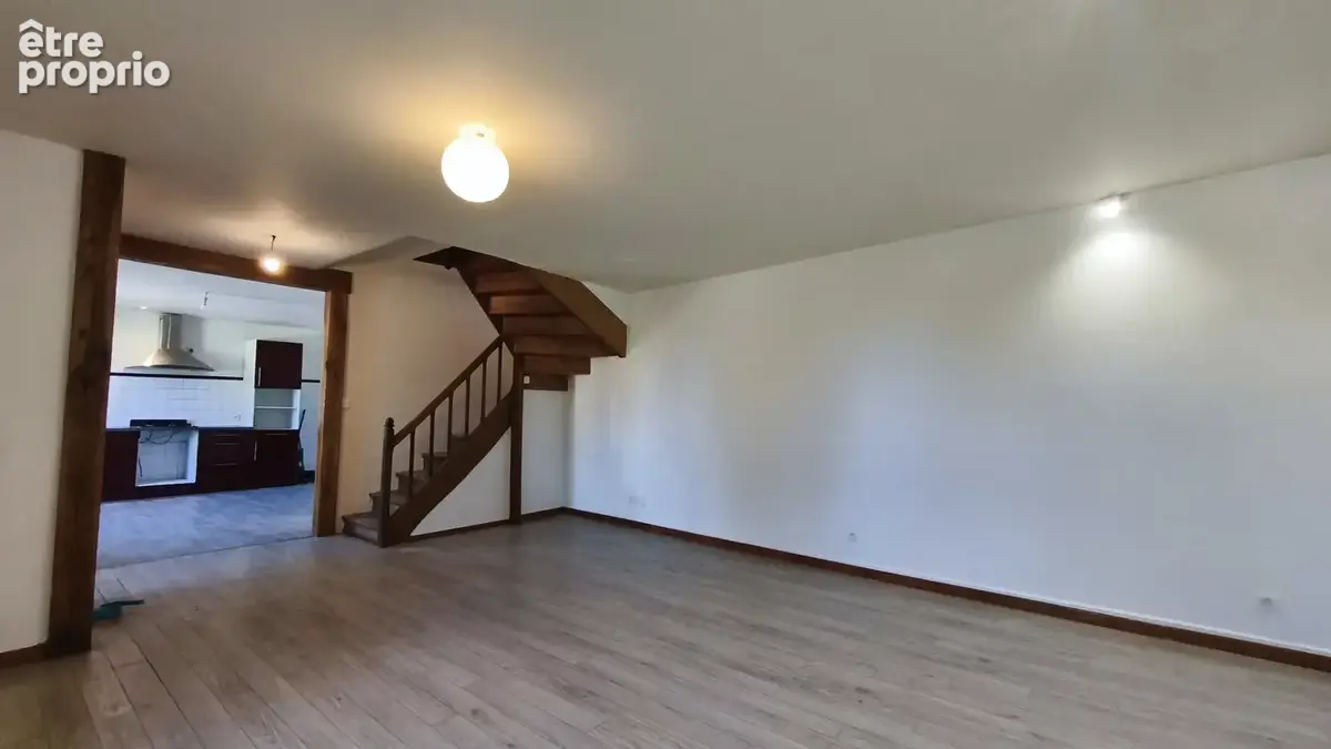 Propriété quercynoise en pierre avec gîte   2 maisons, dépendances et 4 246 m2 de terrain - photo 18