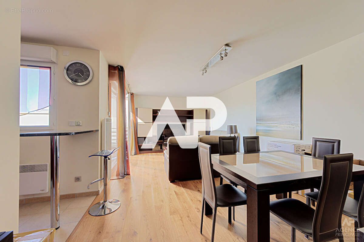 Appartement Rueil Malmaison 2 pièce(s) 59.82 m² - photo 2