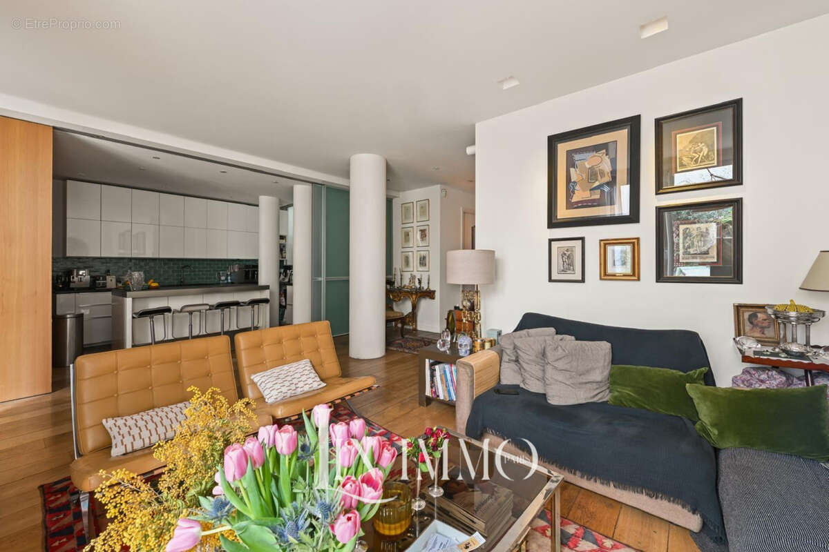 Appartement à PARIS-17E