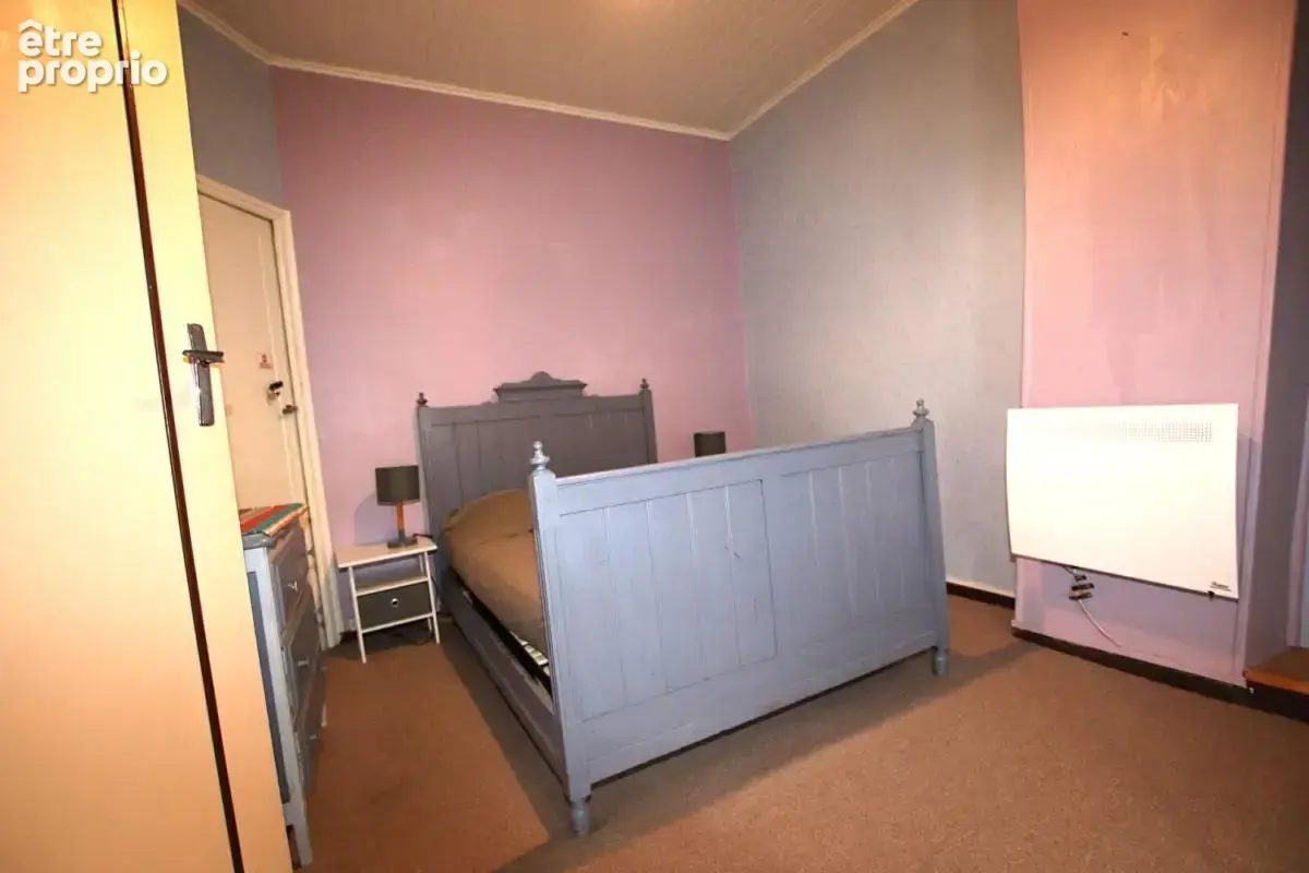 Immeuble de rapport - 2 appartements et 2 commerces - photo 7