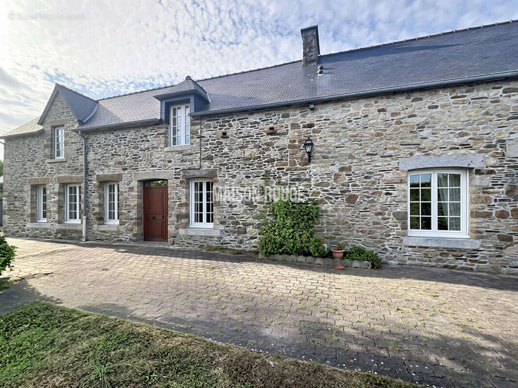 Maison en pierre, vie de plain-pied, dépendance aménageable, garage et grand terrain, proche mer - photo 17