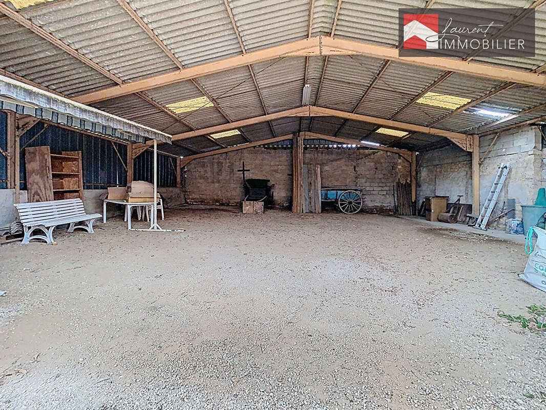 Maison à PONT-DE-VAUX