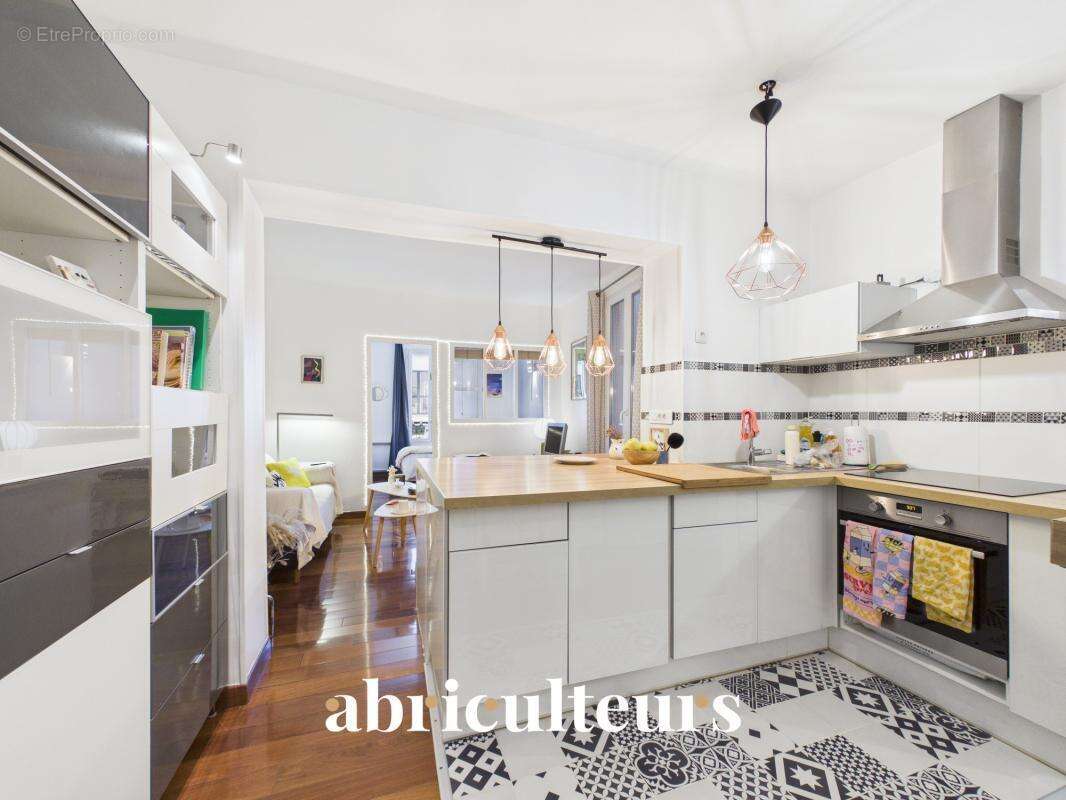 Appartement à PARIS-11E