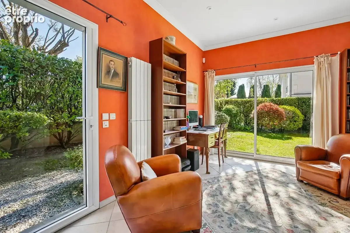 Exclusivite chatou - maison contemporaine de 190  m² - terrain 706 m² - sous-sol - au calme- lumineux - sans vis a vis - photo 8