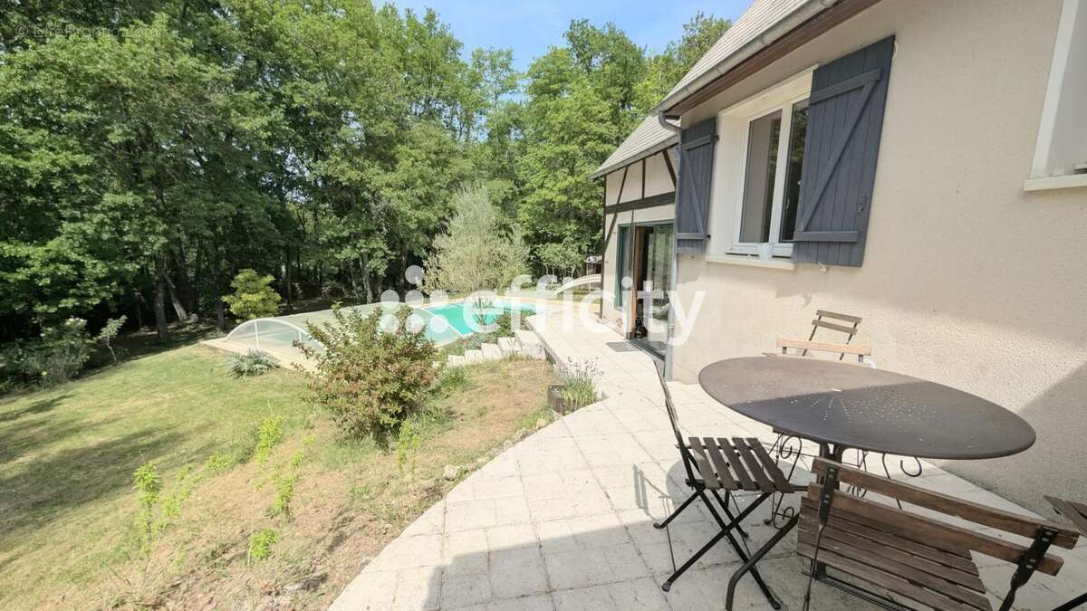 Maison 180 m² à Rochecorbon  - photo 10