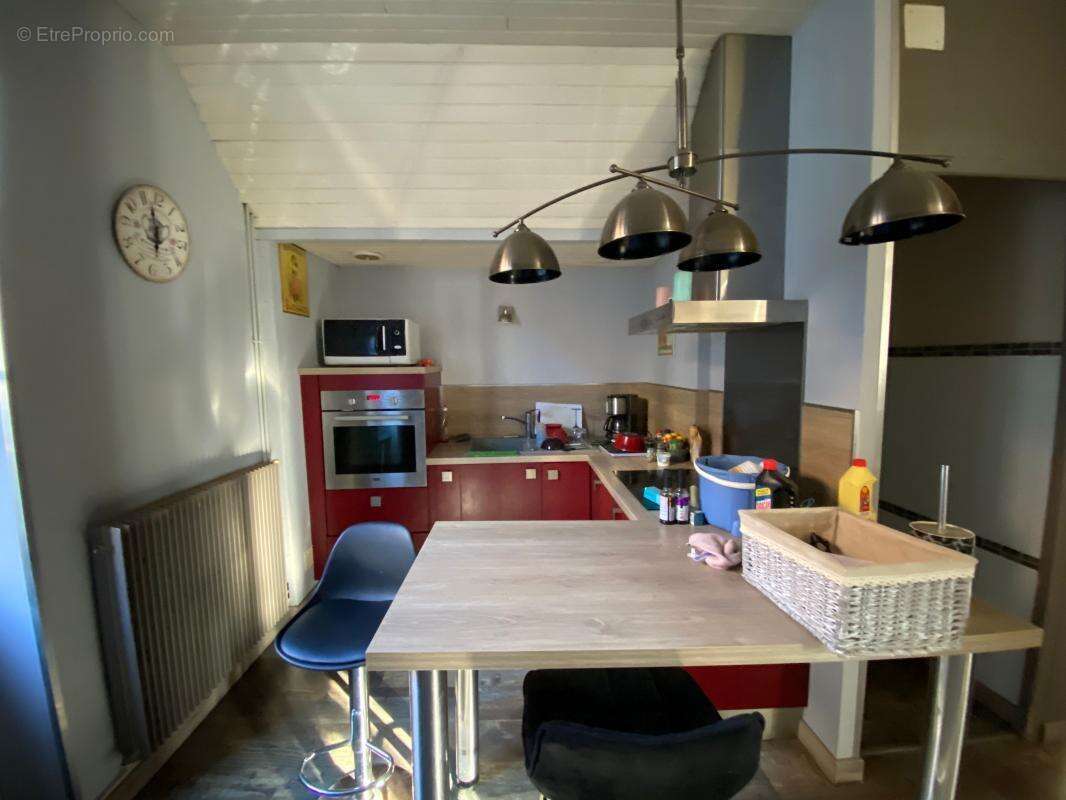 Commerce à TREMOLAT