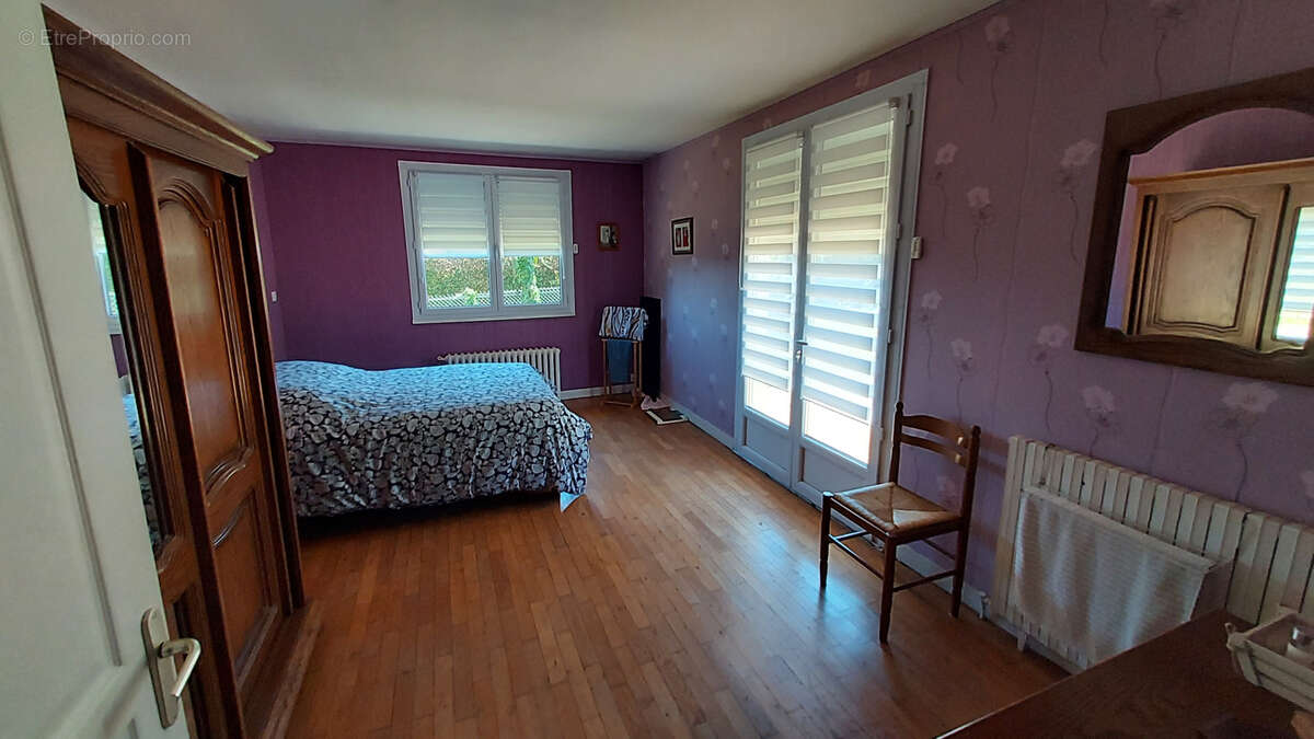 Maison à SAINT-YBARD