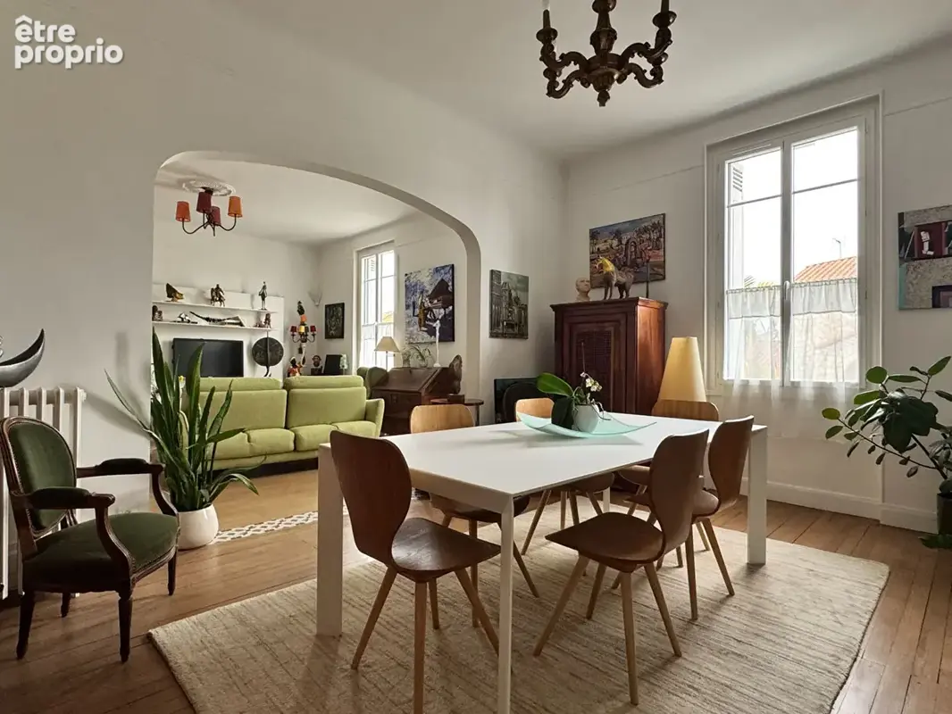 ENTRE LE MARCHÉ CENTRAL & LA PLAGE - Maison de caractère de 187 m² & appartement - photo 2