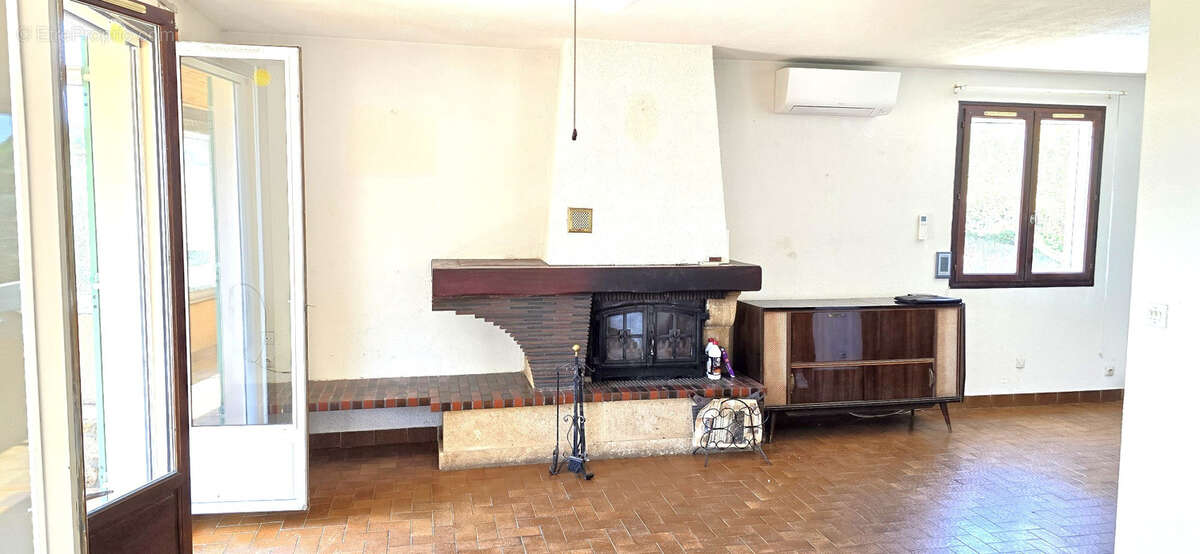 Maison à TOURTOUR