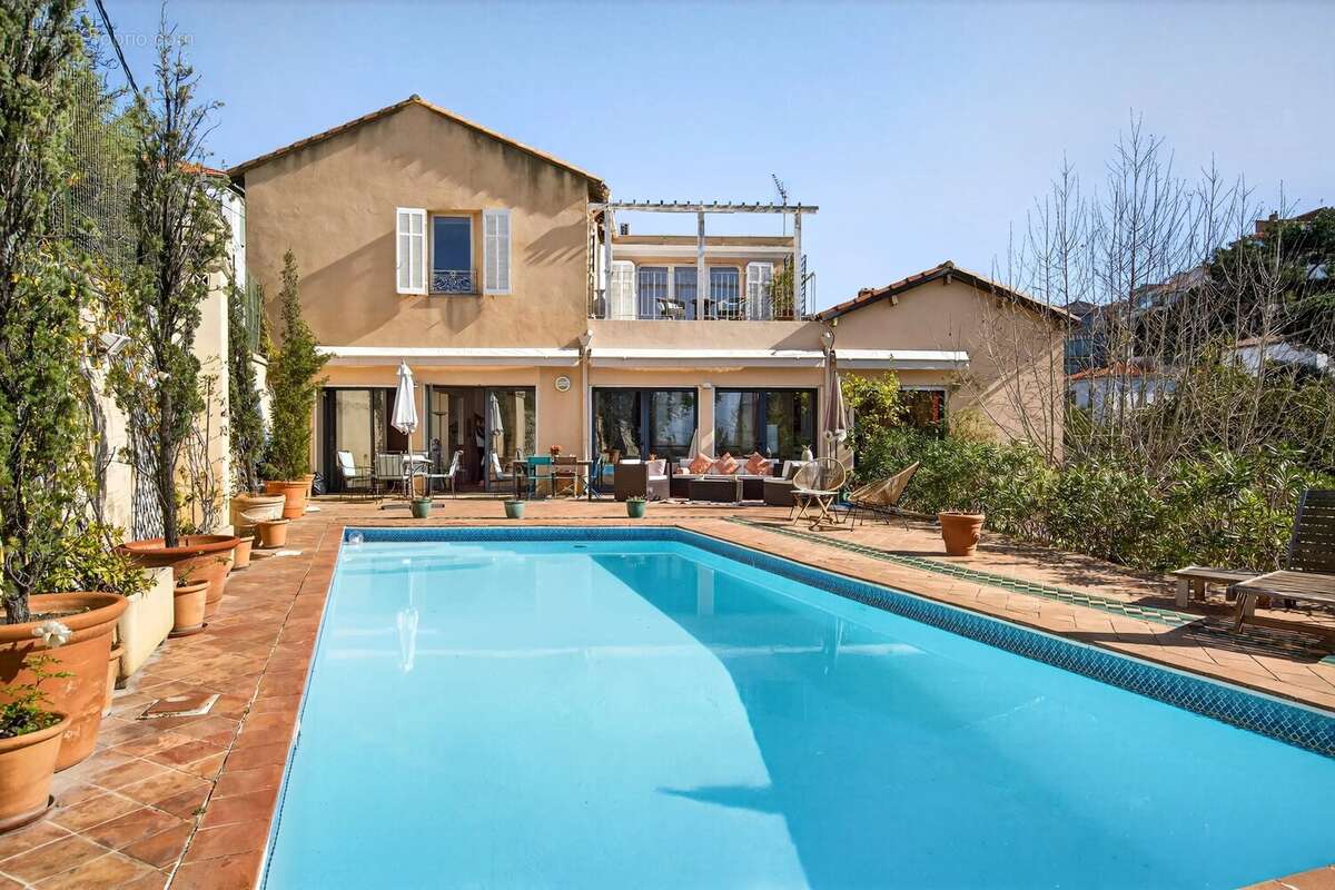 Maison à MARSEILLE-7E