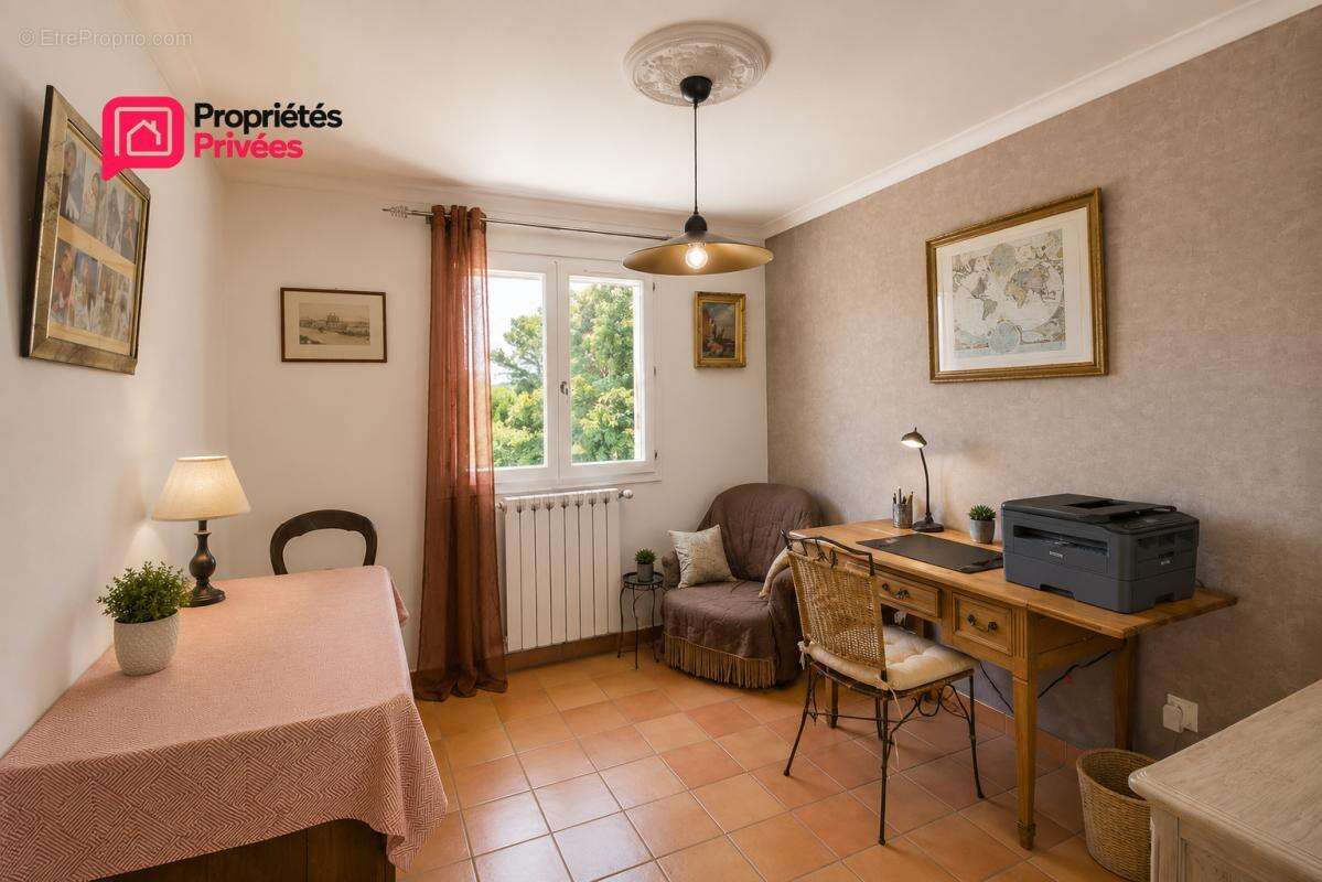 Villa Uzès . À seulement 10 minutes d'Uzès, à Foissac  7 pièce(s) 133 m2, 4 chambres avec piscine et dépendance de 40m2 type P2 - photo 12