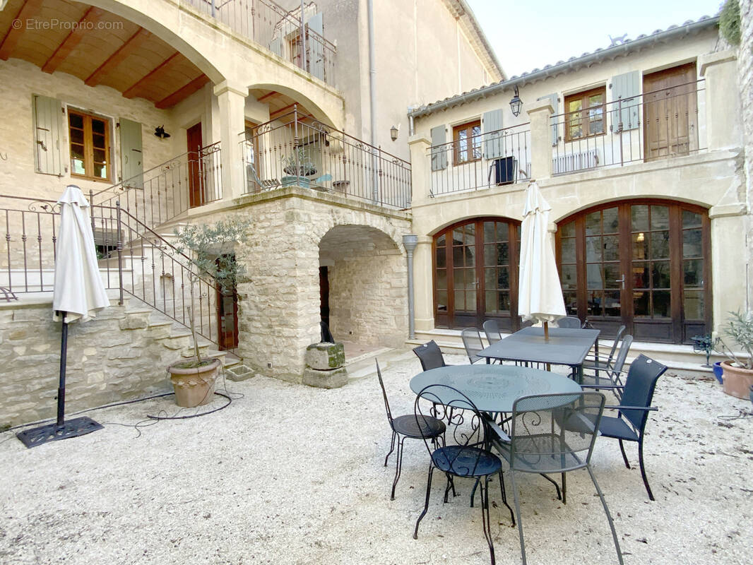 Maison à UZES