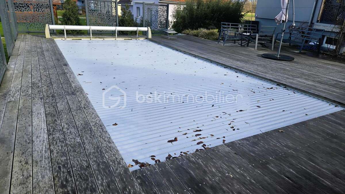 Rare à Fislis ! Maison familiale 154 m² avec piscine et grands espaces - photo 6