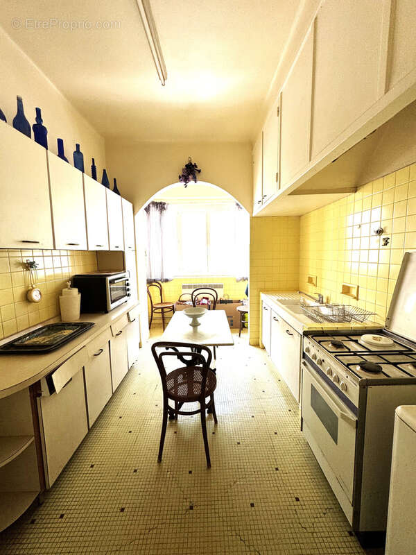 Appartement à MARSEILLE-2E