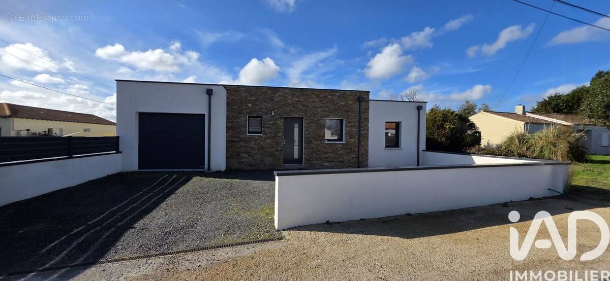 Photo 1 - Maison à SAINT-PHILBERT-DE-GRAND-LIEU