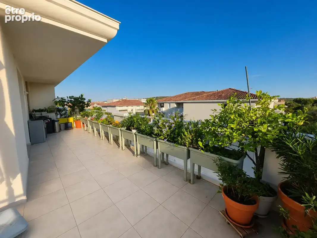 Appartement à LA VALETTE-DU-VAR