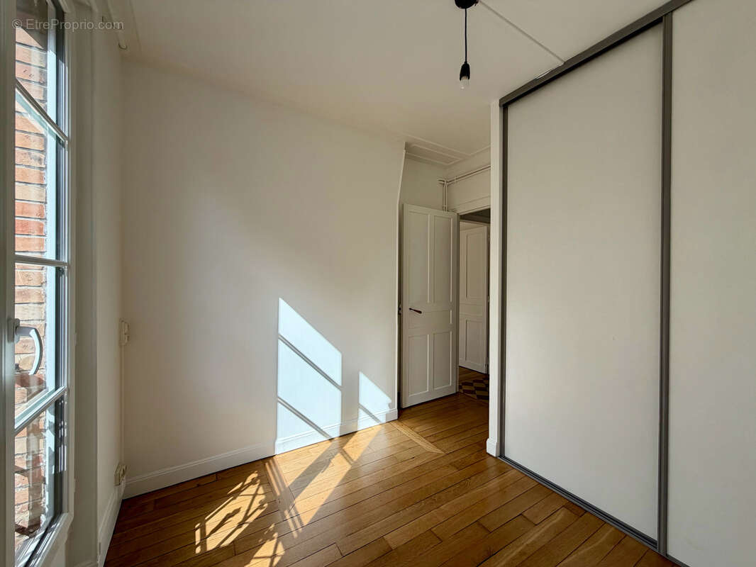 Appartement à PARIS-3E